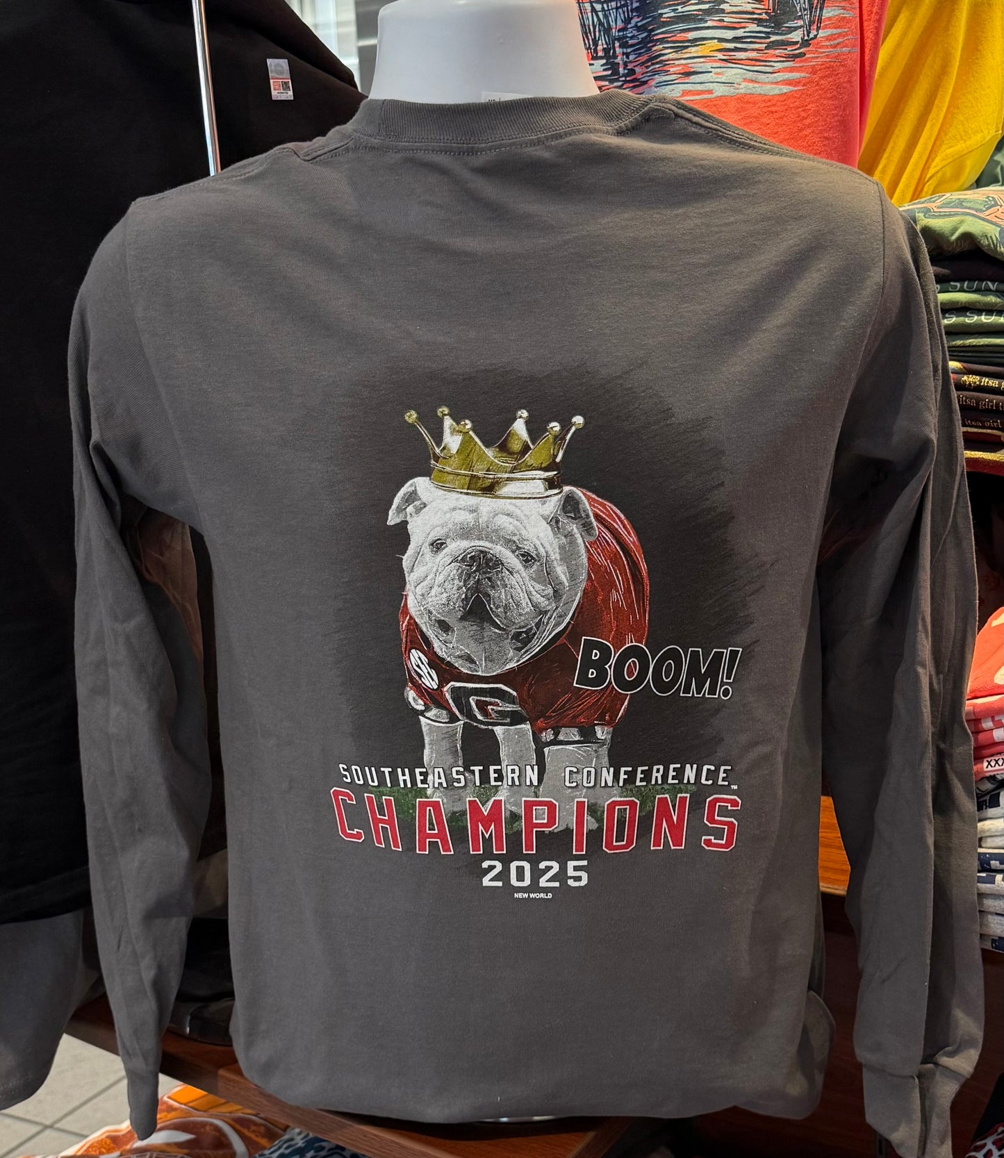 Georgia Bulldogs 2025 SEC Champions Boom with Crown Graphic Tee” (Long Sleeve Charcoal)