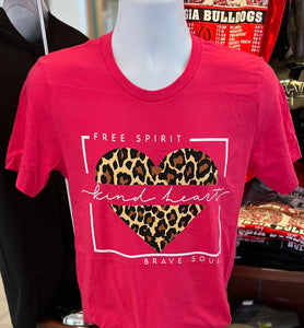 Free Spirit, Kind Heart, Brave Soul Leopard Heart Short Sleeve (Fuchsia)